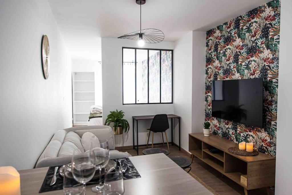 L'Escapade-Hypercentre-Parking Prive-Refait A Neuf Apartment Chateauroux Luaran gambar
