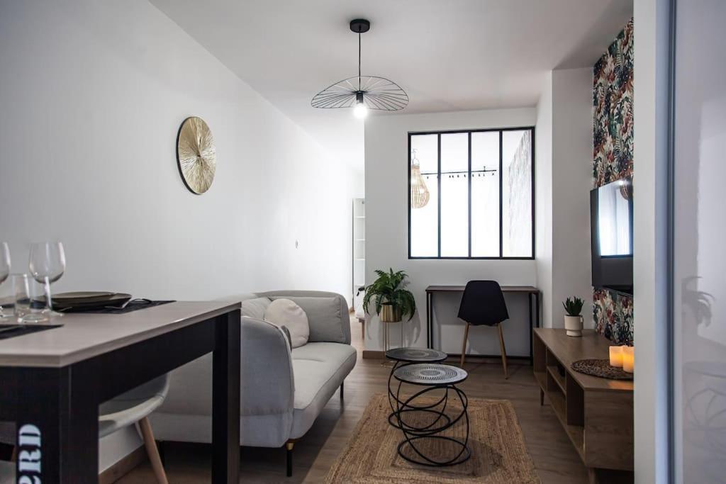 L'Escapade-Hypercentre-Parking Prive-Refait A Neuf Apartment Chateauroux Luaran gambar